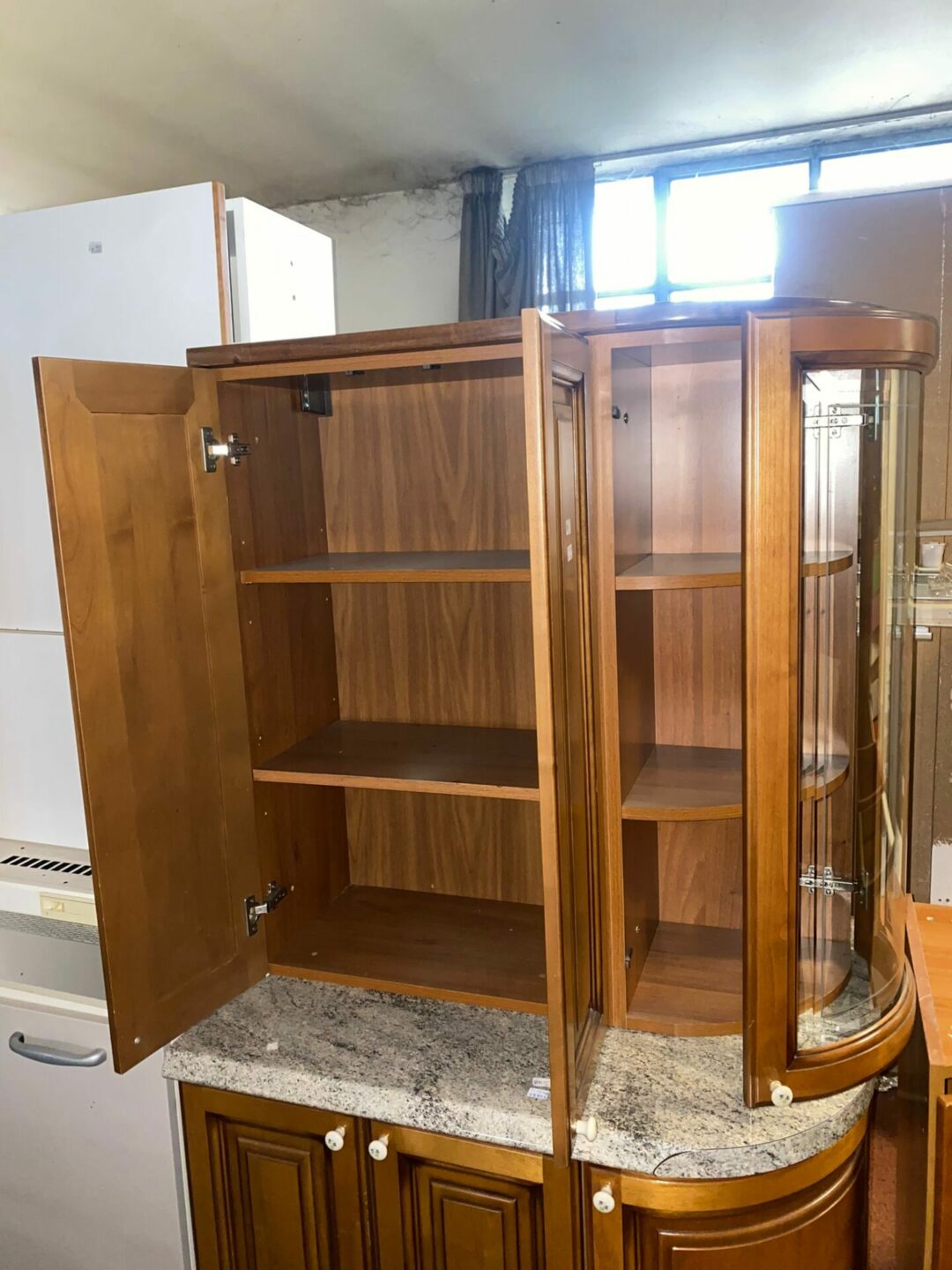 Mobile pensile 3 ante cucina con angolo 1 anta vetrina in legno S-1242 - immagine 4