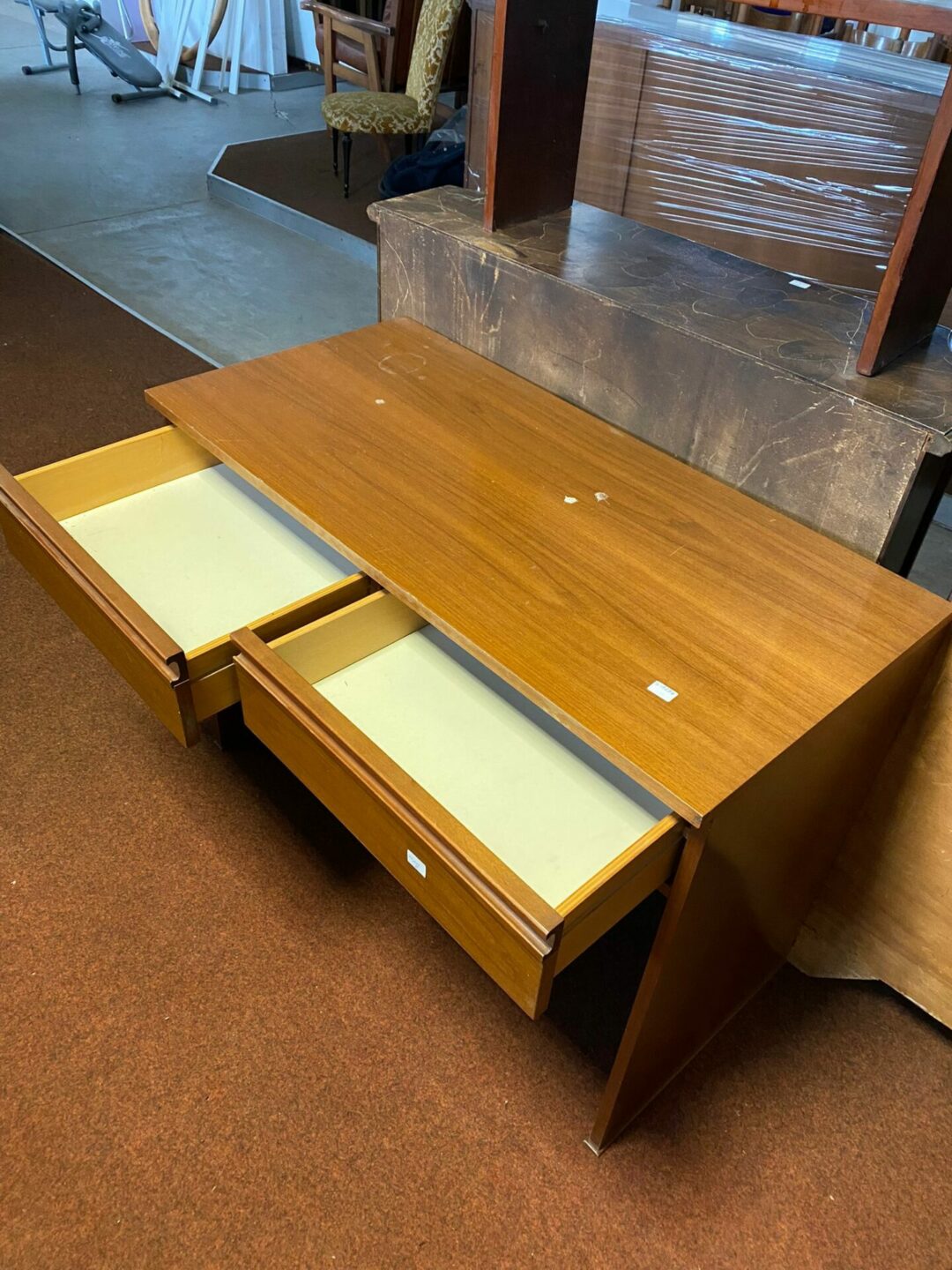 Scrivania in legno con due cassetti S-1294 - immagine 3