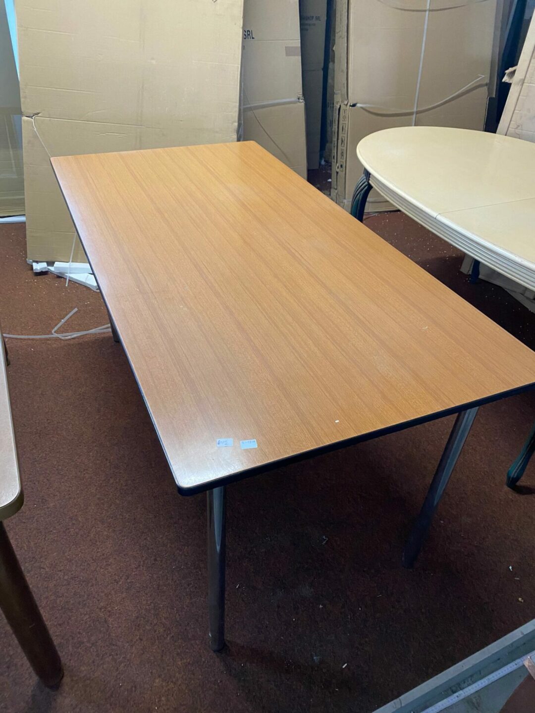 Tavolo rettangolare in legno con cassetto centrale S-1316