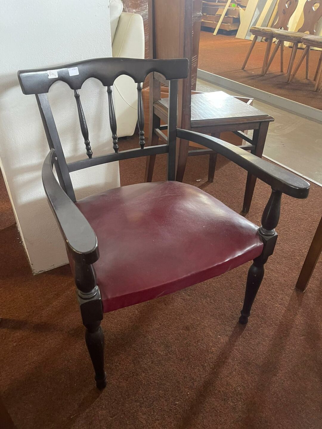 Poltroncina in legno con seduta in pelle S-1340 - immagine 2
