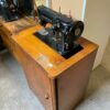 Macchina da cucire singer con mobile in legno S 1406 - immagine 2
