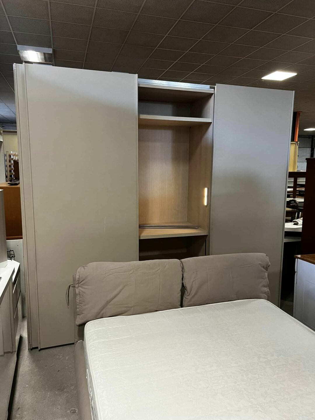 Camera da letto completa di armadio 3 ante scorrevoli , letto sfoderabile matrimoniale con rete e materasso c.v. Art. 146 S 1863 - immagine 3
