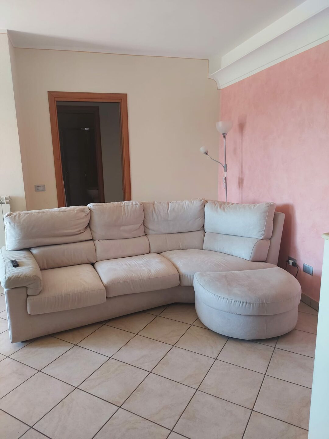 Divano Poltrone e Sofà angolare a 3 sedute con pouf spostabile chiaro S 1840 c.v. art.142 - immagine 3