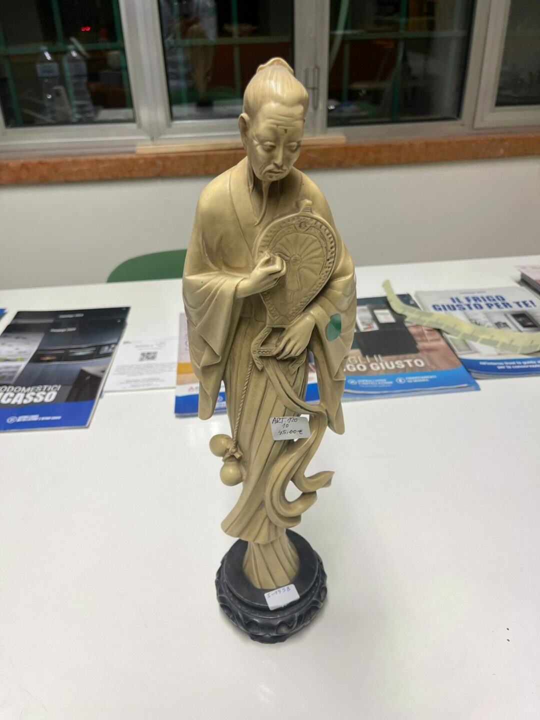 Statuetta orientale, scultura giapponese in resina vintage anni 50 C.V. ART.120 S 1558