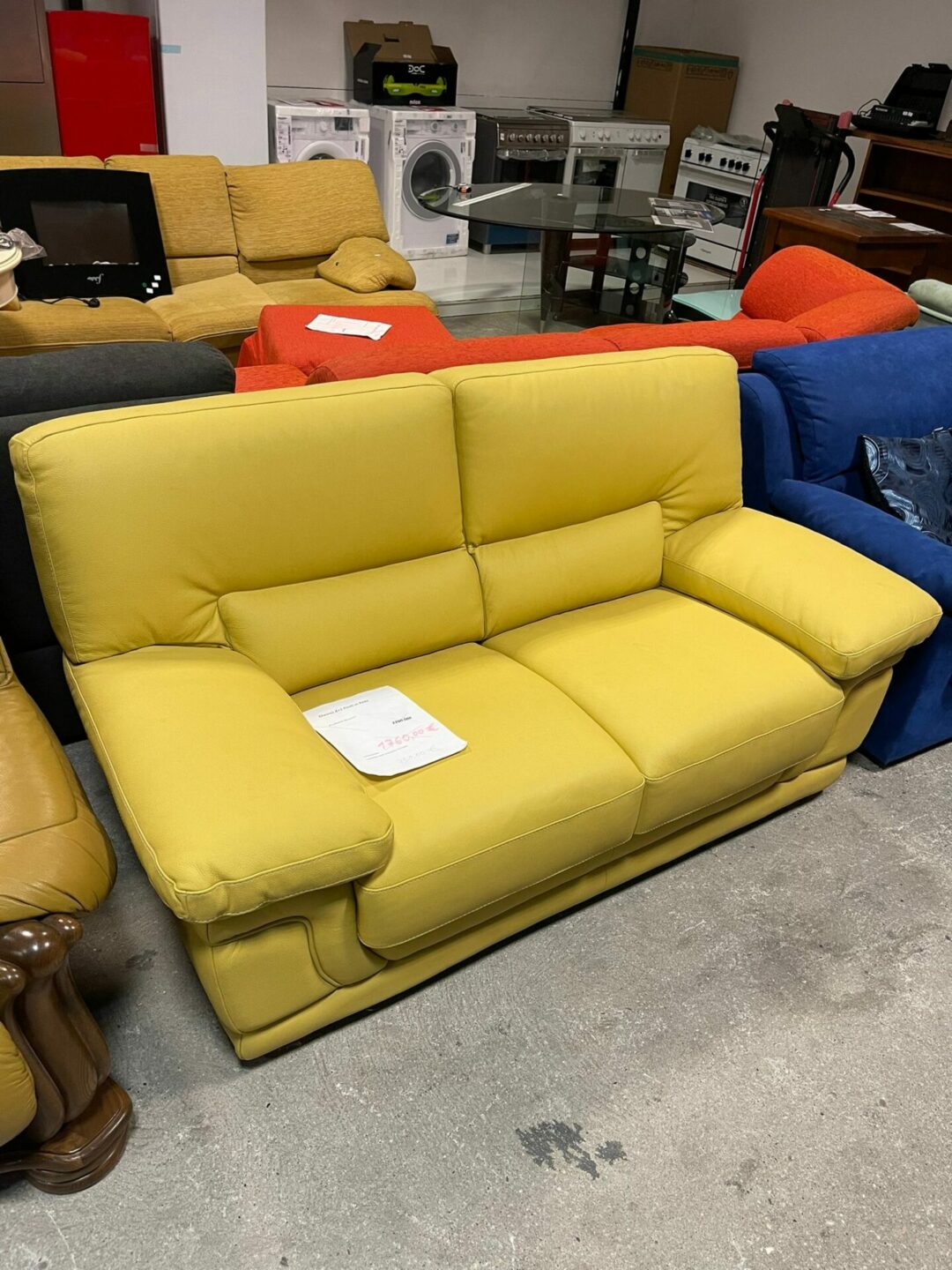Divano nuovo 2 posti in pelle made in italy S 1591