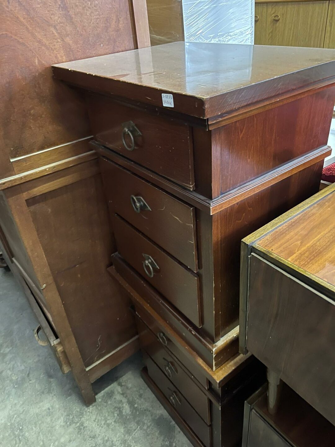 2 comodini in legno massiccio S 1833 - immagine 2