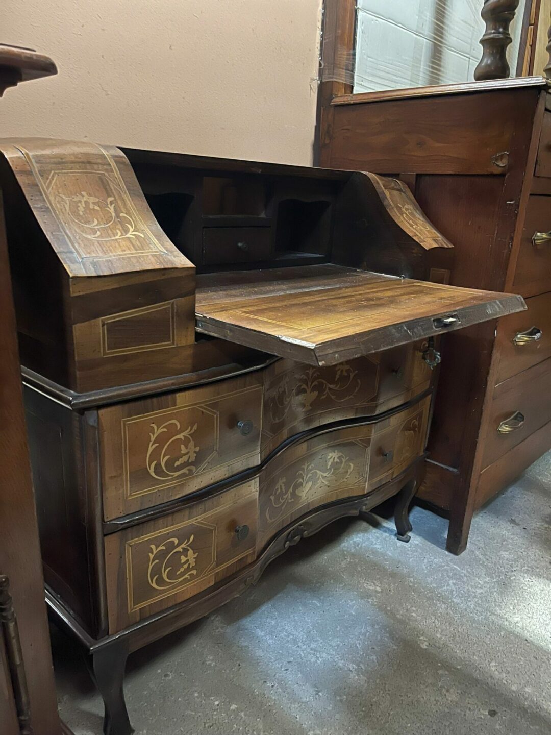 Ribaltina/comó con cassetti intarsiato in legno massiccio S 1939