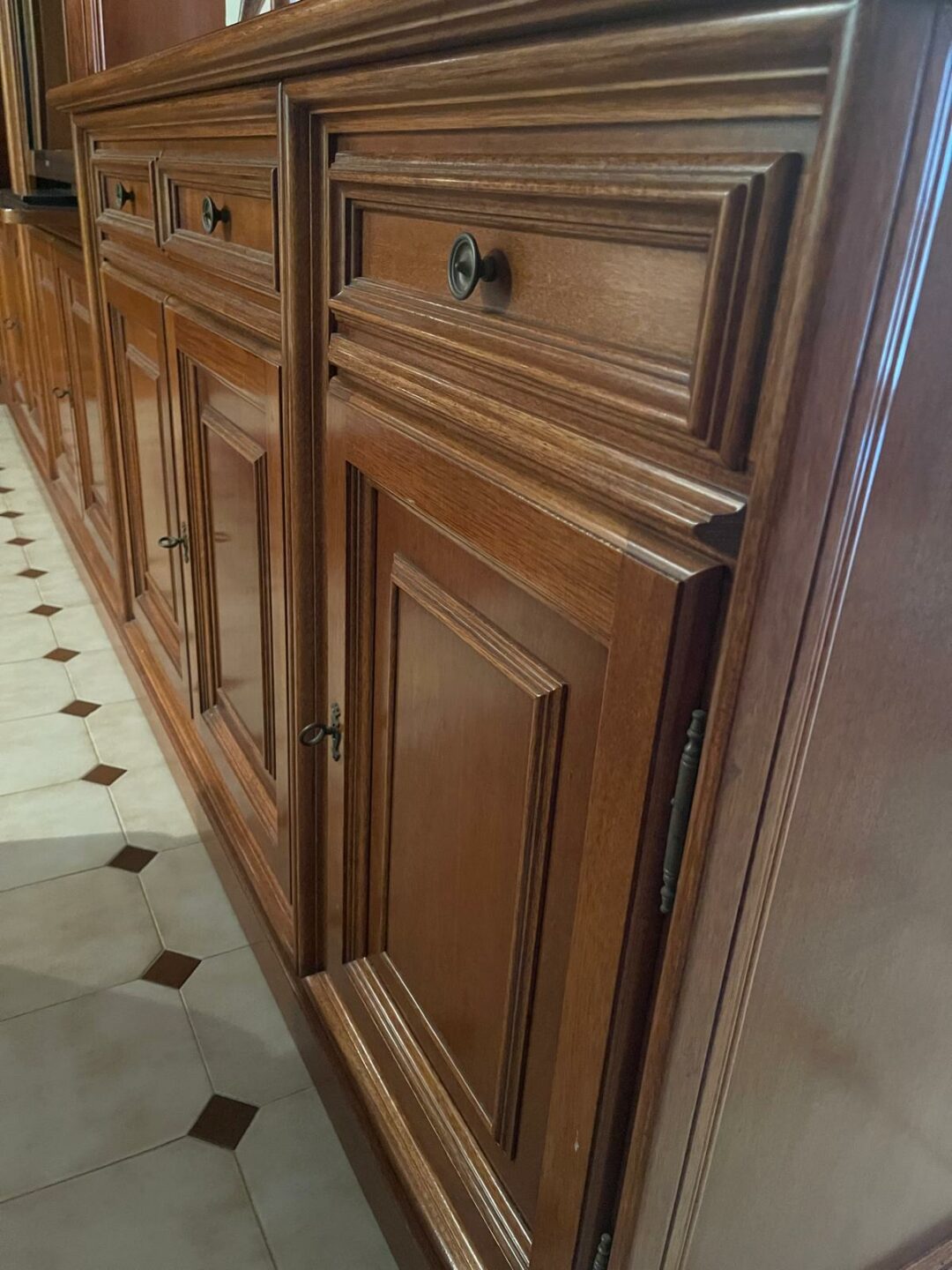 Mobile sala componibile disponibile anche a pezzi separati - tutto in legno massiccio S 1974 - immagine 5