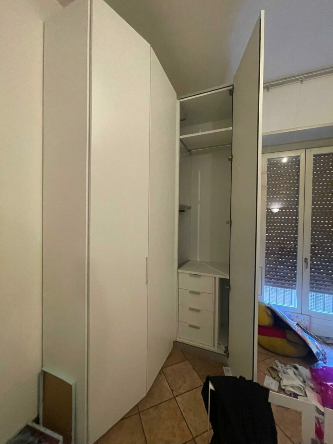 Armadio bianco in 3 ante con cabina S 1903