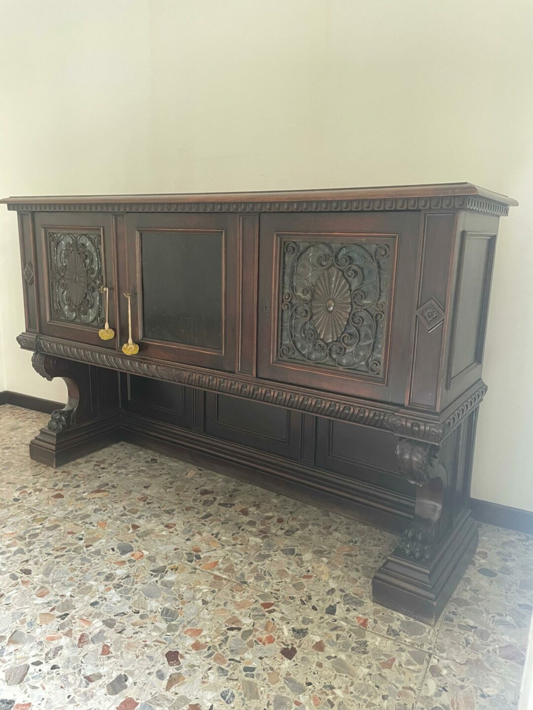 Mobile da sala in legno massiccio tipo credenza S 1968 - immagine 3