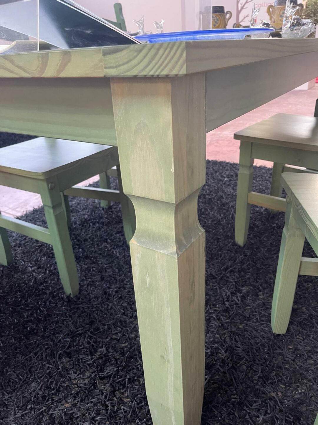 Tavolo in legno verde con 4 sedie S 2237 - immagine 2