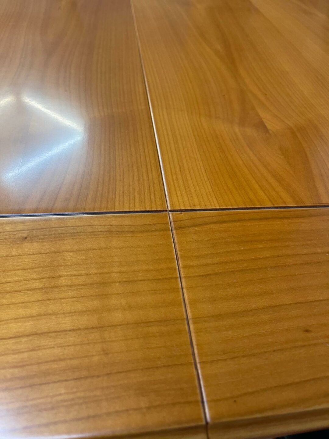 Tavolo in legno massiccio 180X94,5CM allungabile con 4 sedie S 2329 - immagine 4