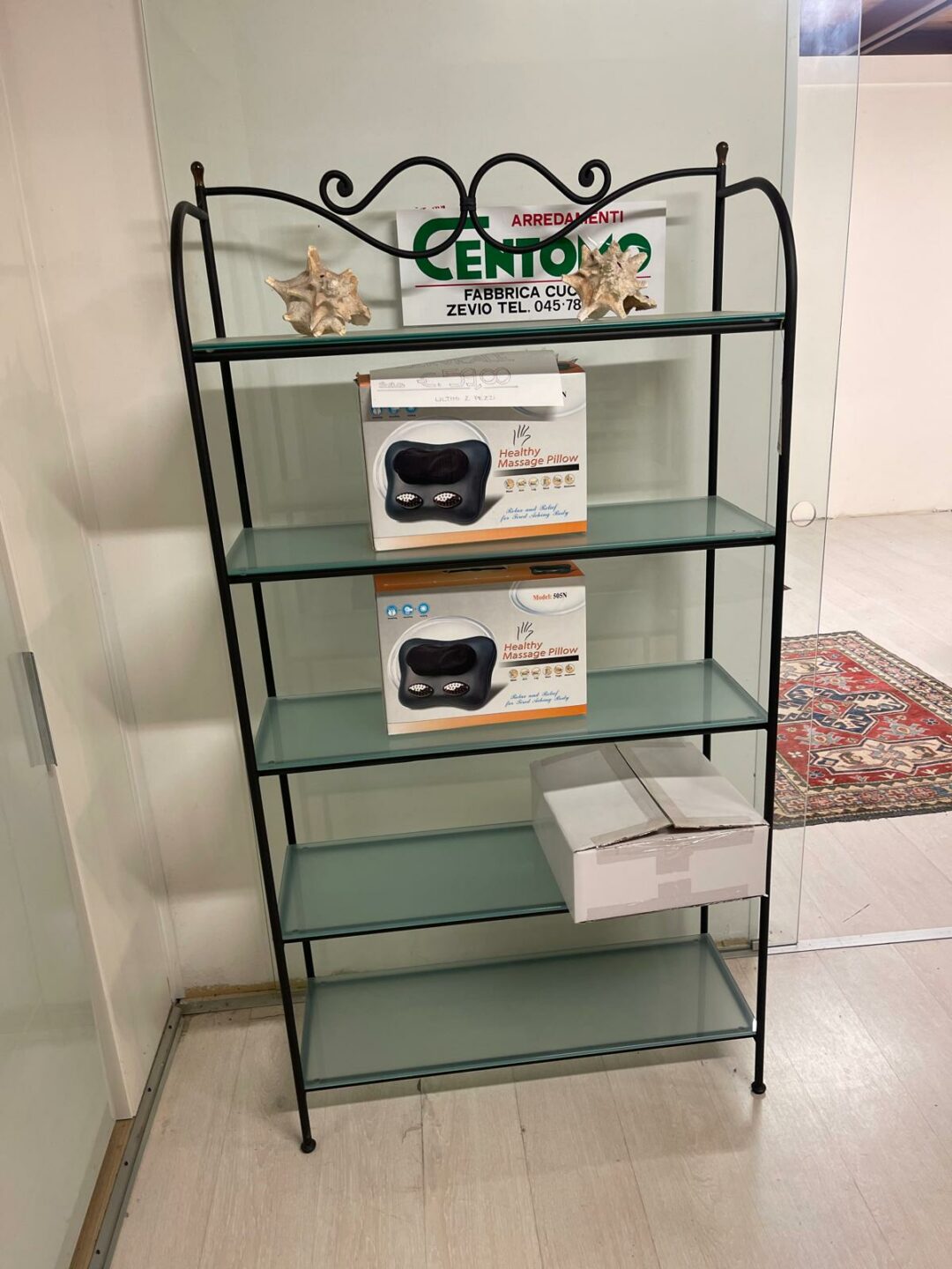 Scaffale in verro battuto con ripiani in vetro S 2057