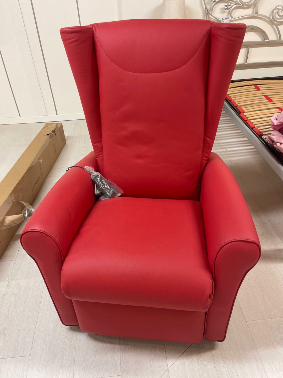 Poltrona relax rossa con telecomando in similpelle S 2065 - immagine 2
