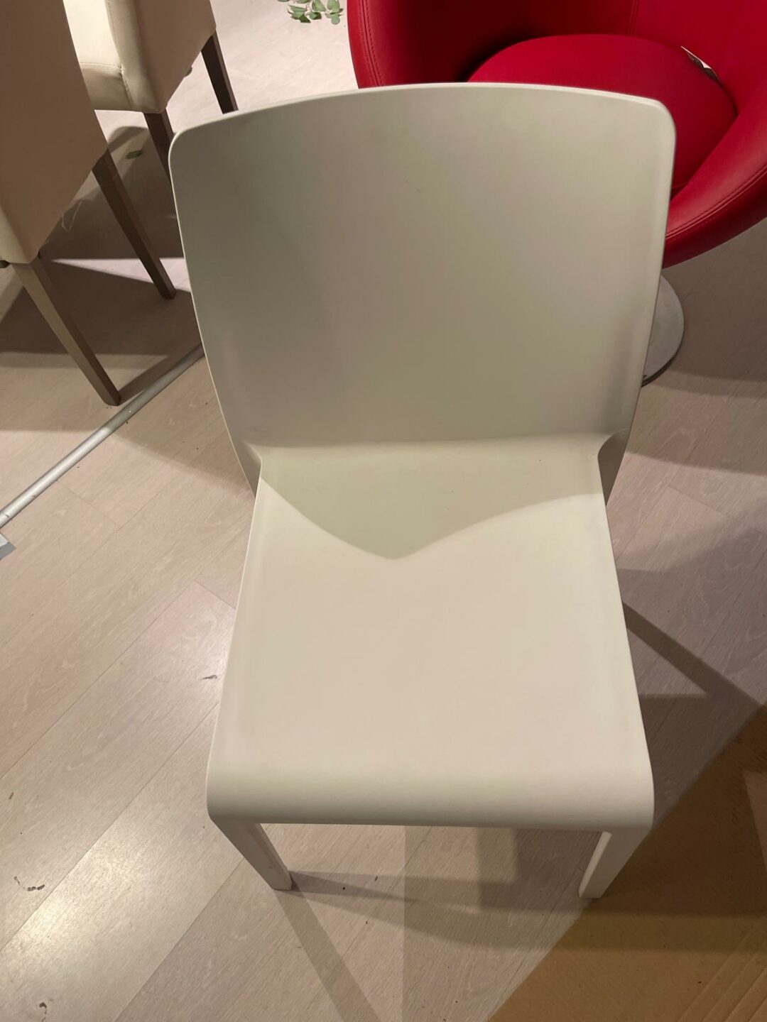 Sedia bianca in plastica S 2148