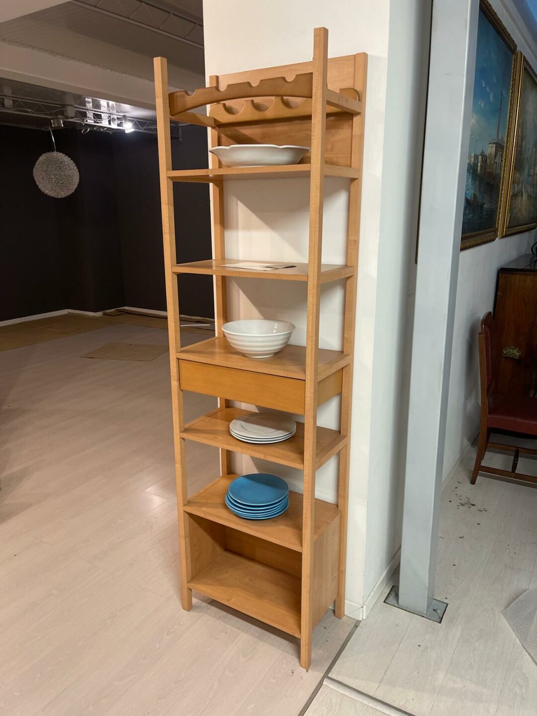 Mobile in legno per cucina con ripiani e porta bottiglie S 2163