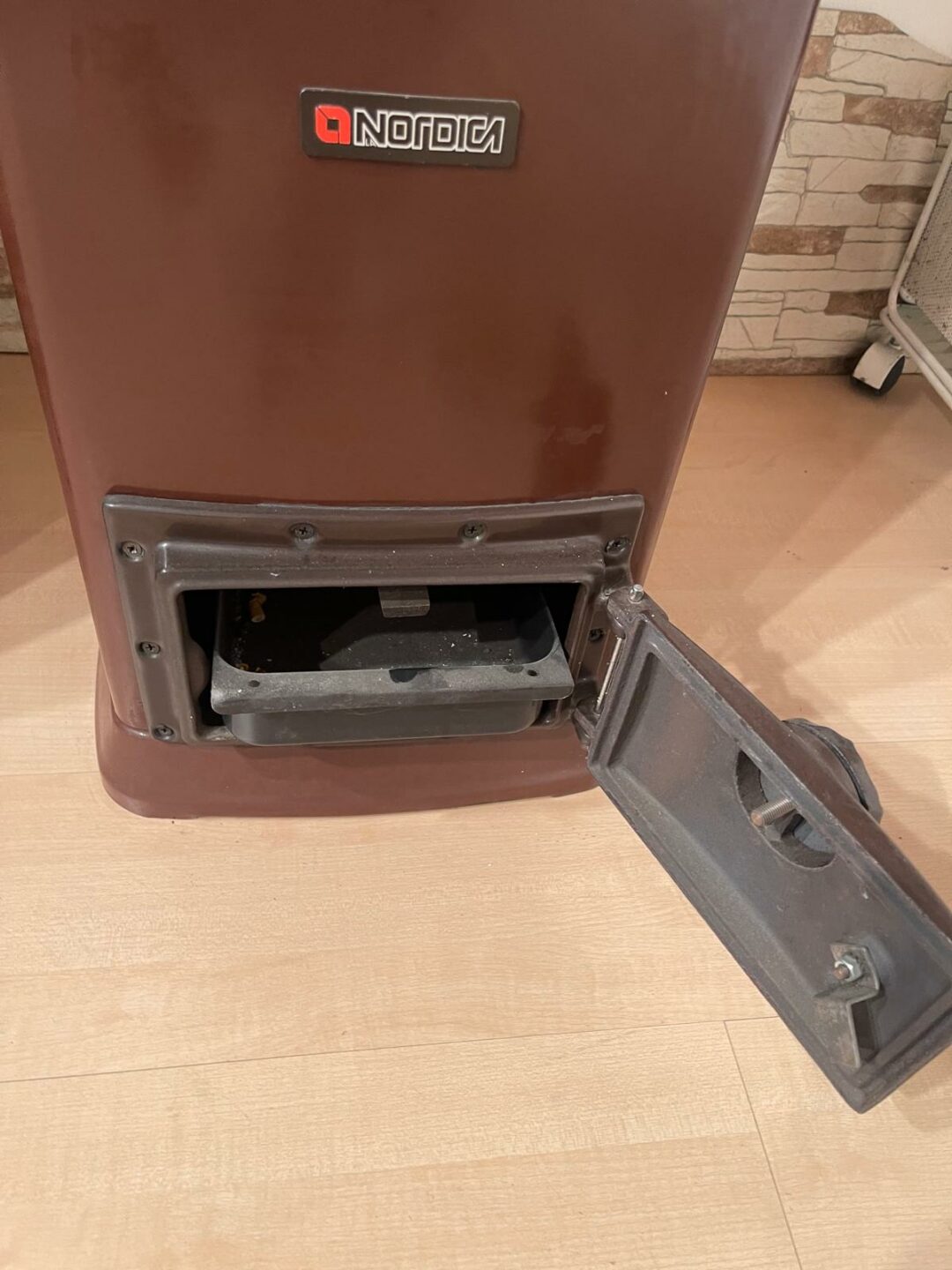 Stufa a legno nordica S 2083 - immagine 3