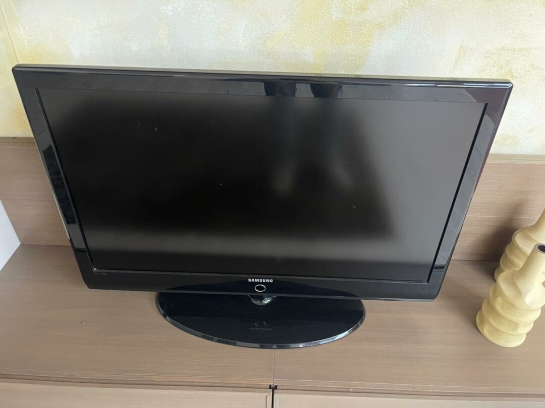 Tv samsung modello vecchio S 2246
