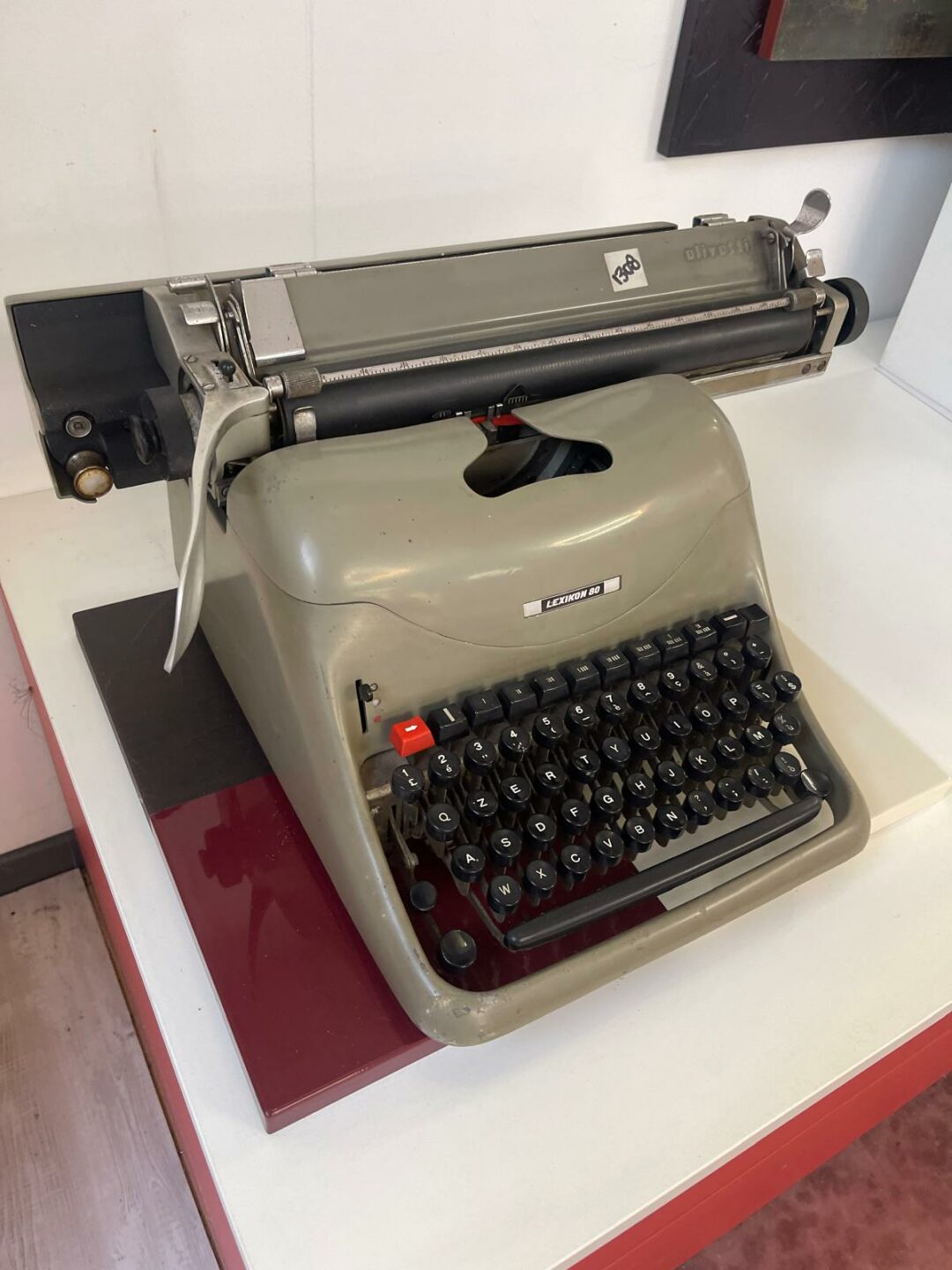 Macchina da scrivere vintage Olivetti Lexikon 80 S 2431 - immagine 2
