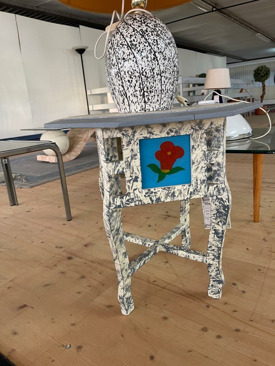Tavolino etnico basso in legno S 2653 - immagine 2