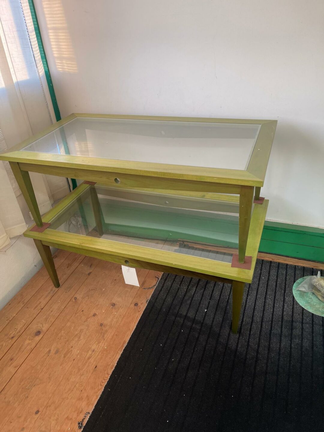 Tavolino in legno verde con vetro S 2671 - immagine 2