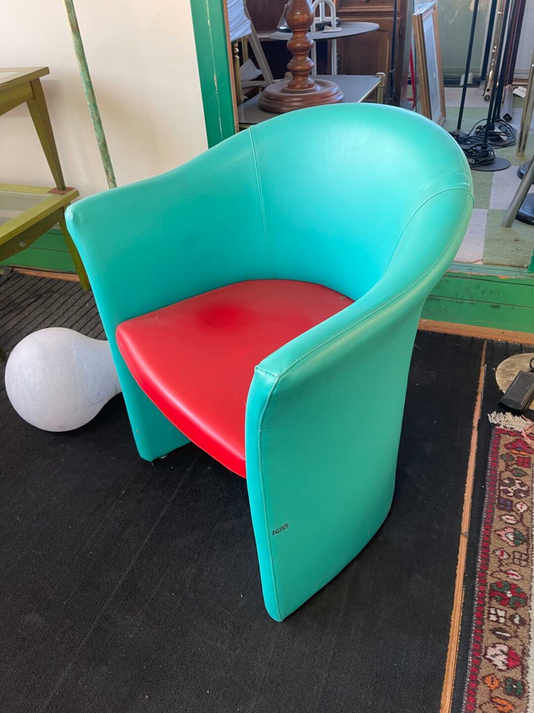 Poltrona verde acqua/rossa in pelle S 2674