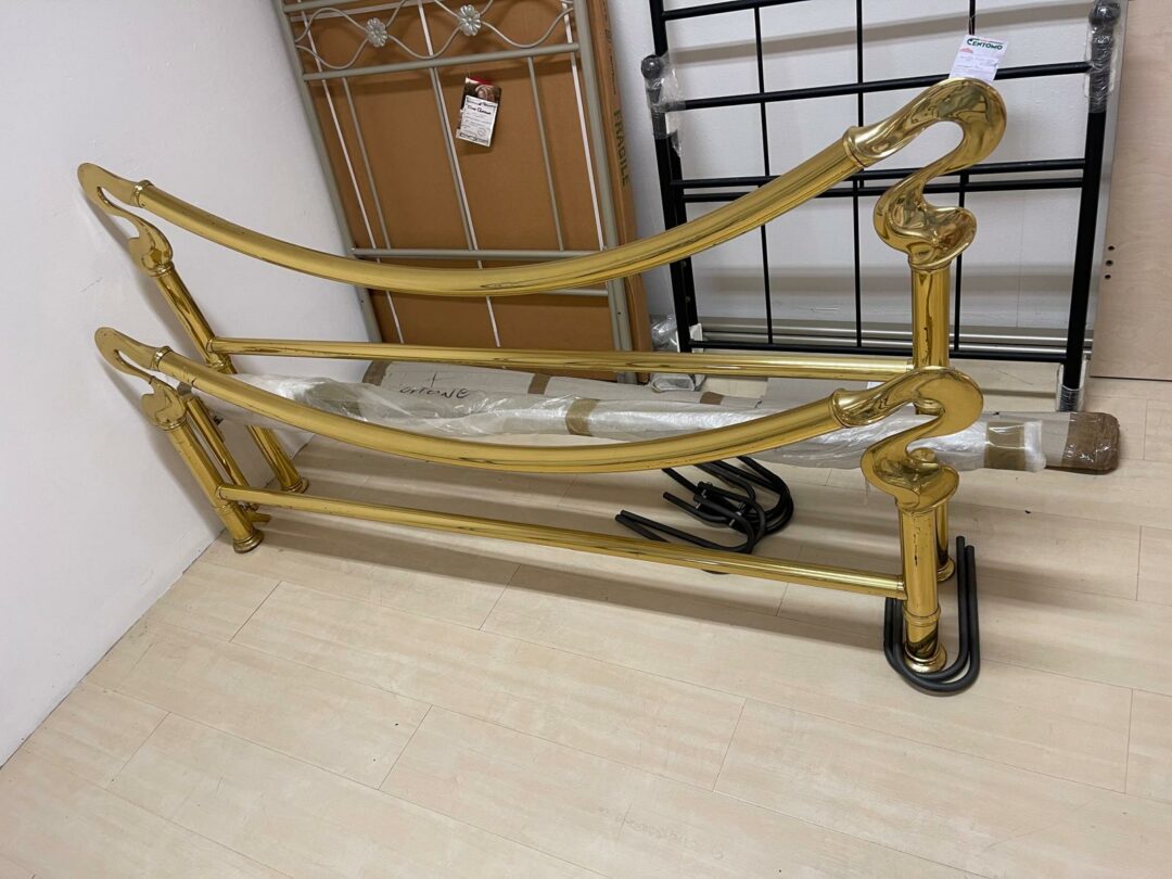 Letto matrimoniale oro in ferro battuto S 2727