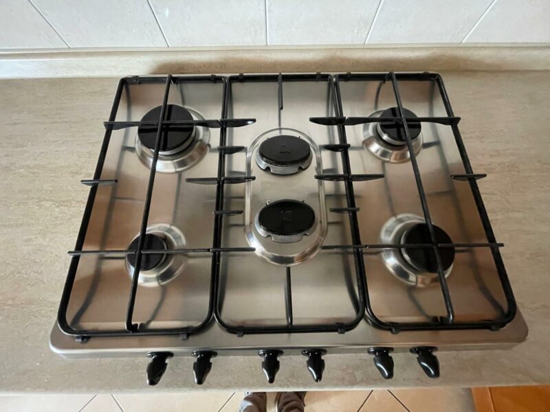 Cucina in legno completa di elettrodomestici di frigorifero, cappa, forno, piano cottura, lavastoviglie, lavandino S 2909 - immagine 6