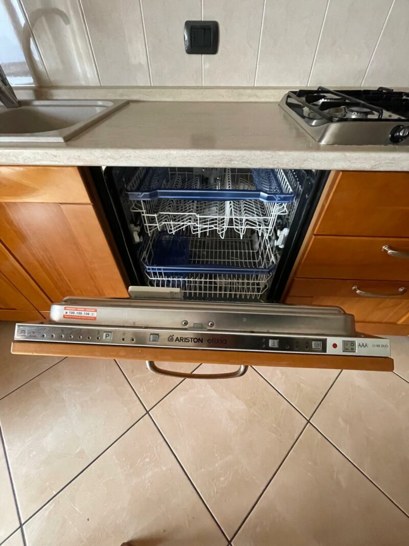 Cucina in legno completa di elettrodomestici di frigorifero, cappa, forno, piano cottura, lavastoviglie, lavandino S 2909 - immagine 5