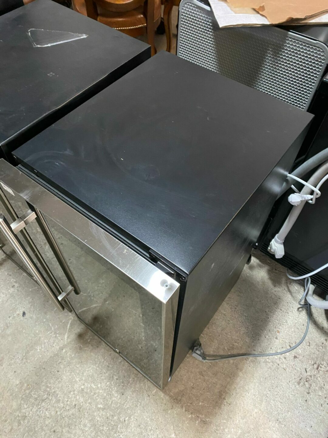 Cantinetta per Vino Doppia Temperatura WineComfort 24 Black – Caso Design Germany (mancano dei ripiani in legno) G-134 ( con difetto estetico ) - immagine 4