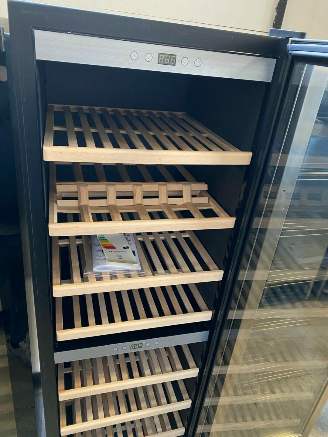 Cantinetta CASO WineComfort 1800 Smart G-111 ( con difetto estetico ) - immagine 4