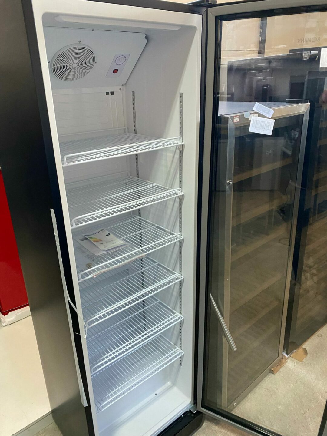 Frigo per bottiglie Bomann KSG 7351, larghezza 60 cm, 356 L, porta in vetro nero G-91 ( con difetto estetico ) - immagine 3