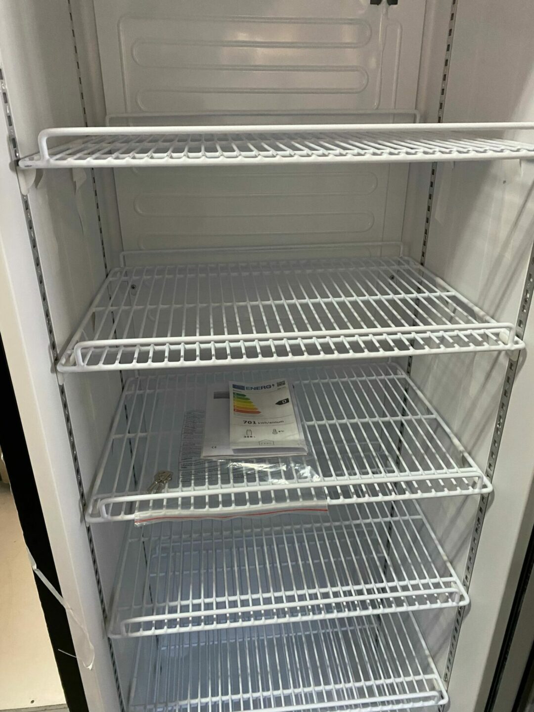 Frigo per bottiglie Bomann KSG 7351, larghezza 60 cm, 356 L, porta in vetro nero G-91 ( con difetto estetico ) - immagine 7