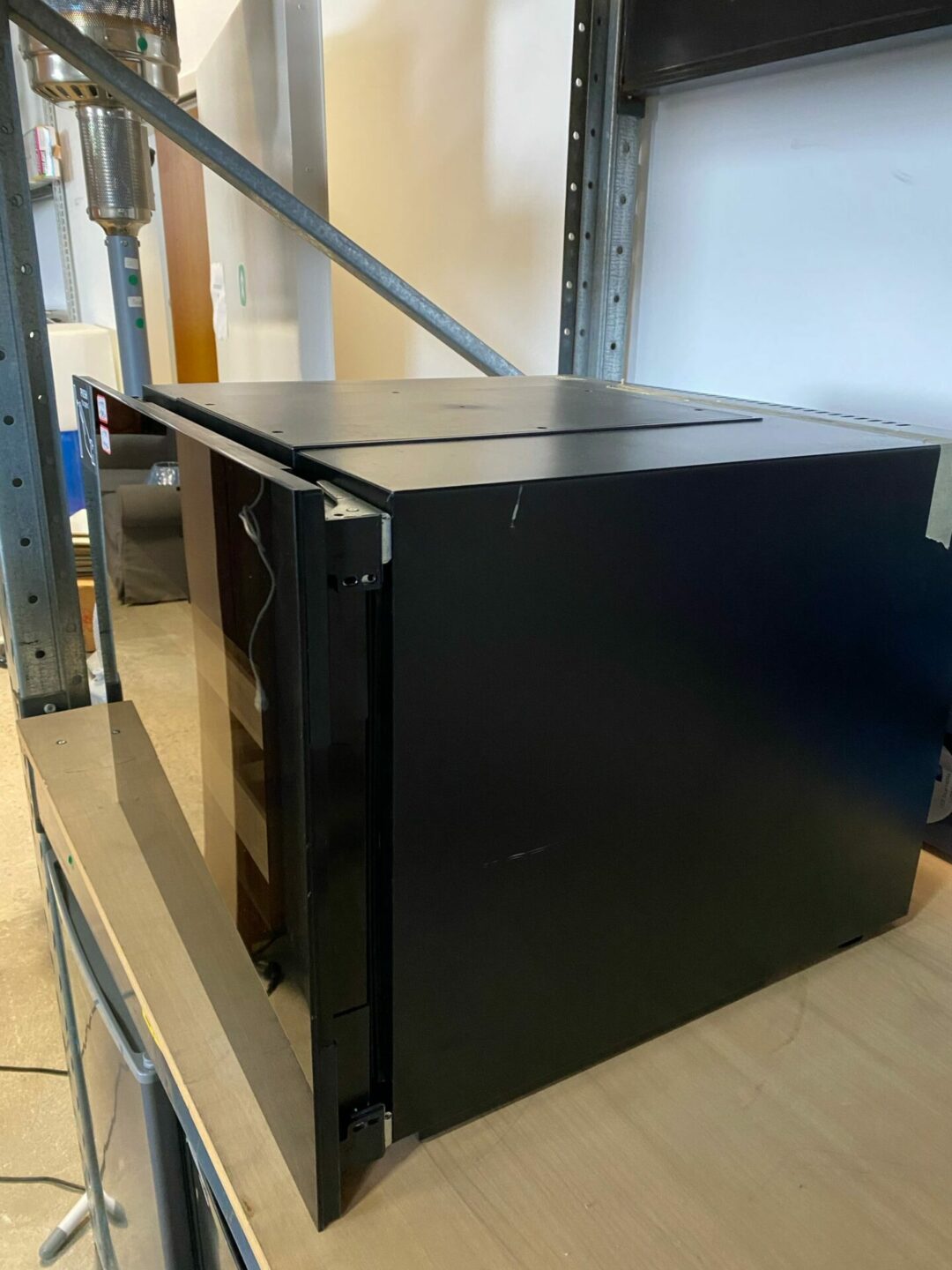 CASO WineDeluxe W17 Cantinetta vino di design, fino a 17 bottiglie, 1 zona temperatura – Caso Design G-119 ( con difetto estetico ) - immagine 3