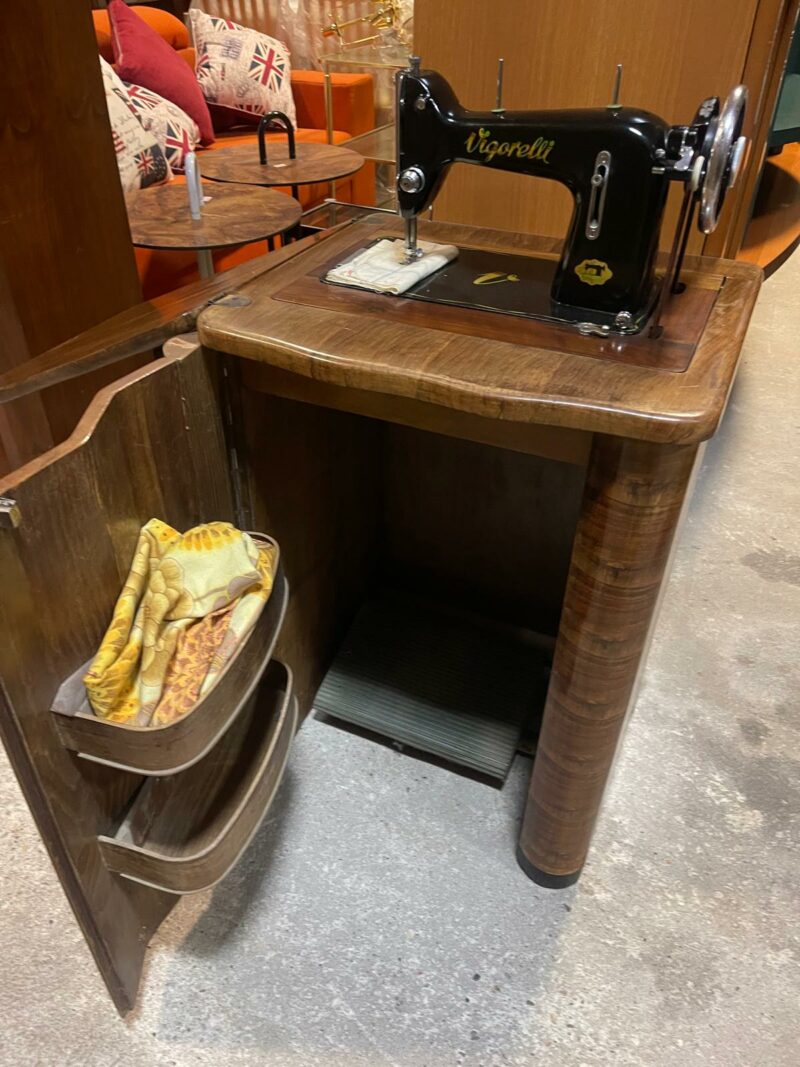 Macchina da cucire vigorelli antica S 3126 - immagine 3