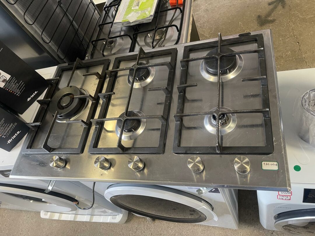 Piano cottura 5 fuochi whirlpool usato con 1 mese di garanzia S 3335