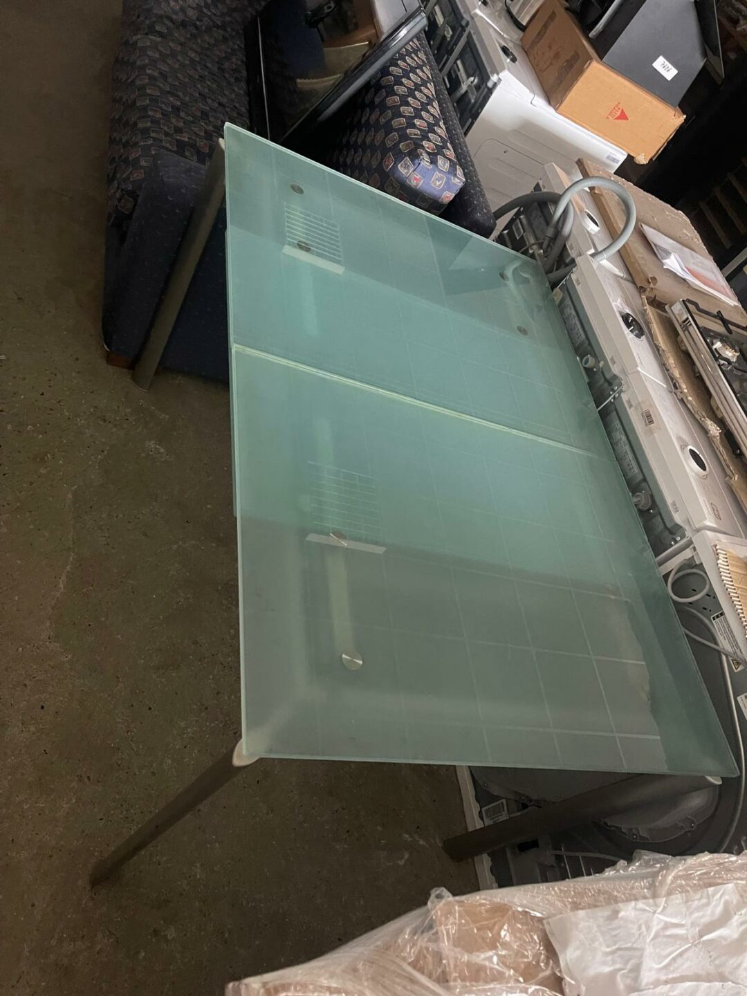 Tavolo in vetro allungabile usato con 4 sedie S 3500 - immagine 2