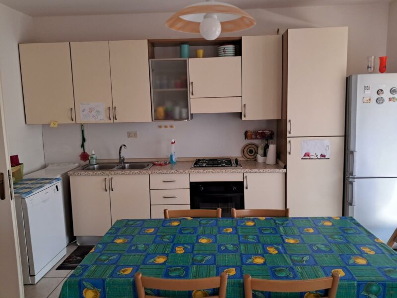 Mobile cucina usata completa di lavandino, cappa, forno e fornello S 3501