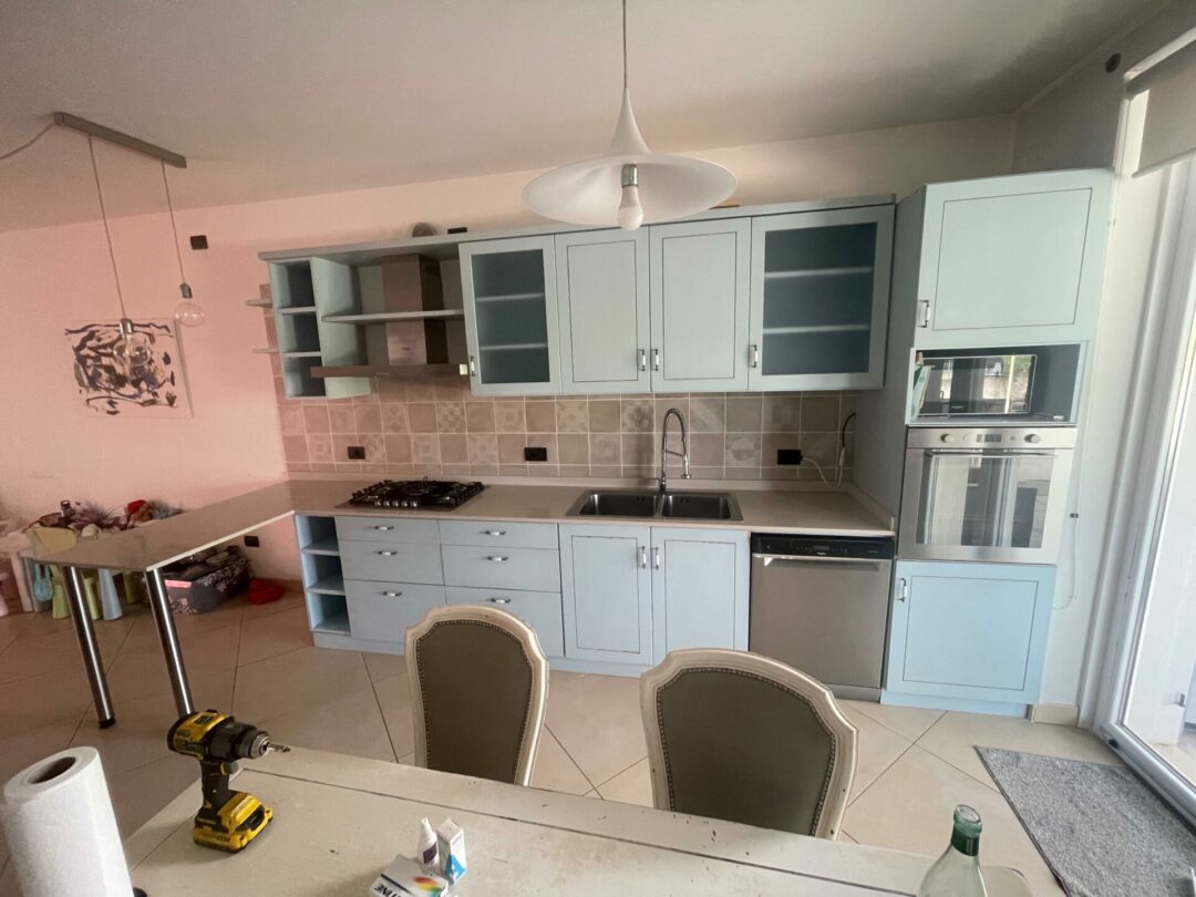 Cucina completa di elettrodomestici , forno , lavastoviglie , microonde , cappa , piano cottura , lavandino S 3566 - immagine 2