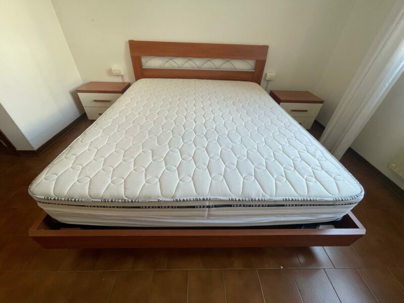 Camera da letto completa, armadio+comò+2 comodini+letto matrimoniale+materasso S 3526 - immagine 2