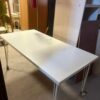 Tavolo bianco con le ruote S 3546 Art.194 - immagine 2