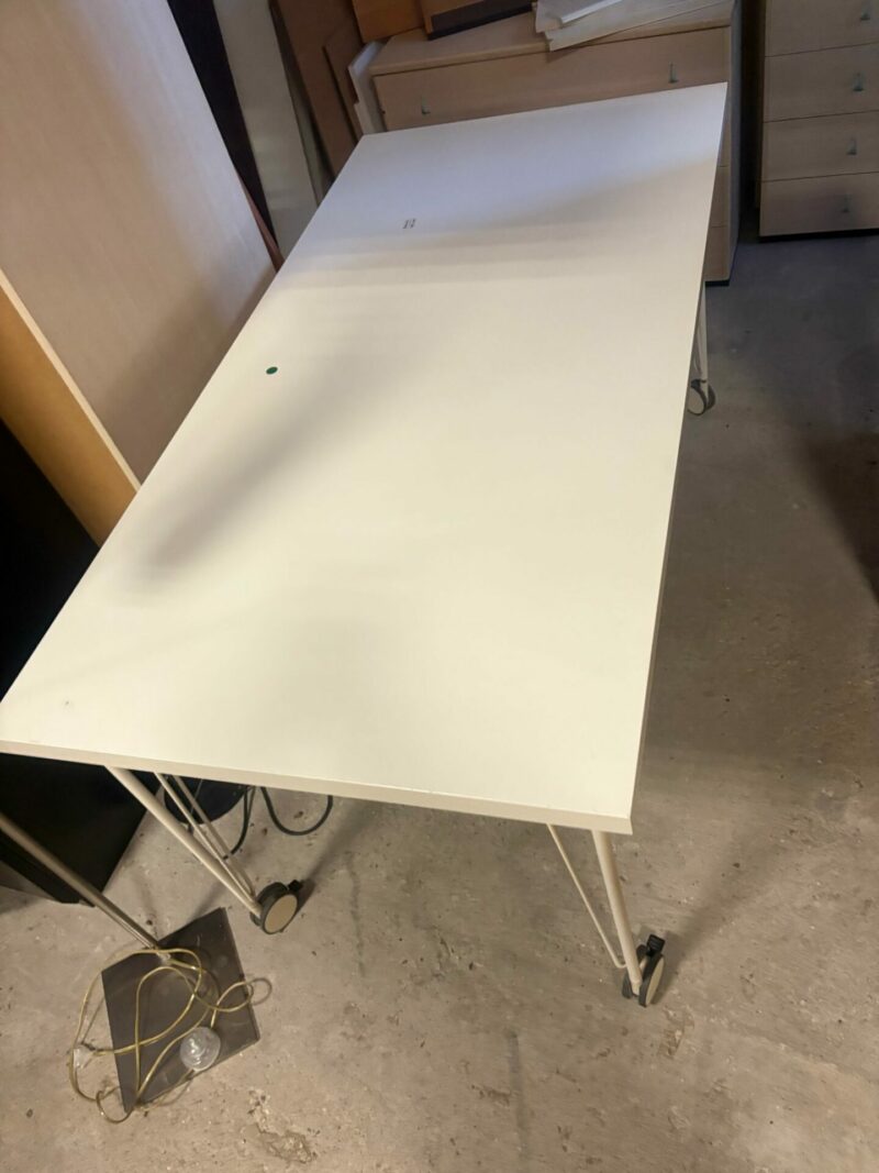 Tavolo bianco con le ruote S 3546 Art.194 - immagine 5