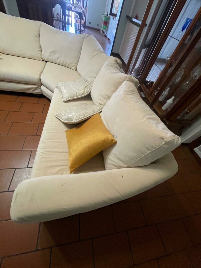 DIVANO ANGOLARE IN TESSUTO USATO COME NUOVO 6/ 8 POSTI C 3 - immagine 3