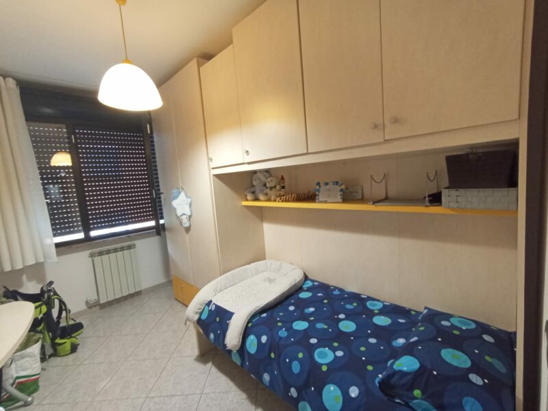 Cameretta a ponte usata a 6 ante con scrivania e libreria S 3774