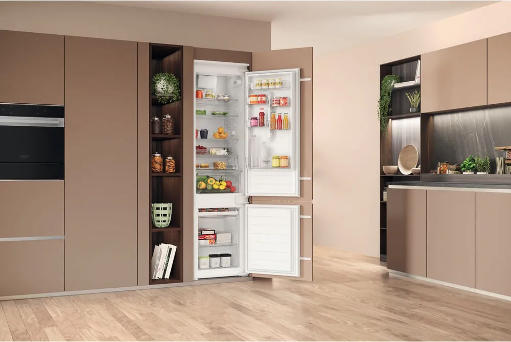 Frigorifero da Incasso Hotpoint Ariston Combinato Capacità 300 Litri Raffreddamento Ventilato colore Bianco - HAC20D011A1 - immagine 4