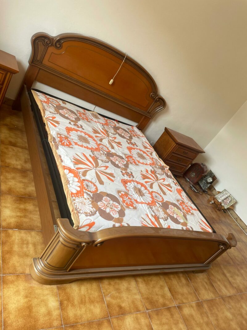 Camera da letto completa di materasso , letto matrimoniale , comò , comodini , specchio , armadio 6 ante H255 Lunghezza 290 S 3833 - immagine 5