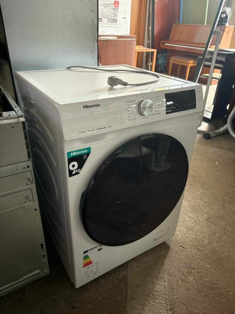 Lavatrice hisense 9kg seminuova classe A S 3859 - immagine 2