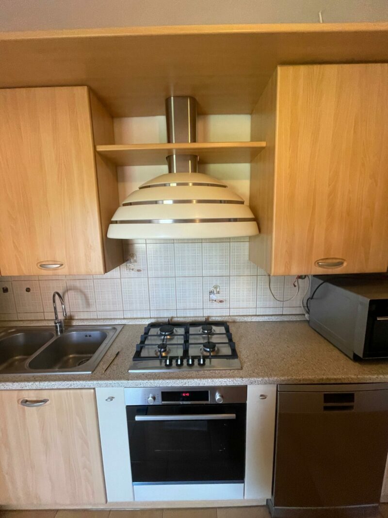 Cucina completa di elettrodomestici piano cottura glem 4 fuochi , forno bosch , lavastoviglie siemens , microonde whyrpool , cappa faber , frigo da incasso electrolux lunghezza 380 120 ang 45 colonnina C 78 Art.14 - immagine 10