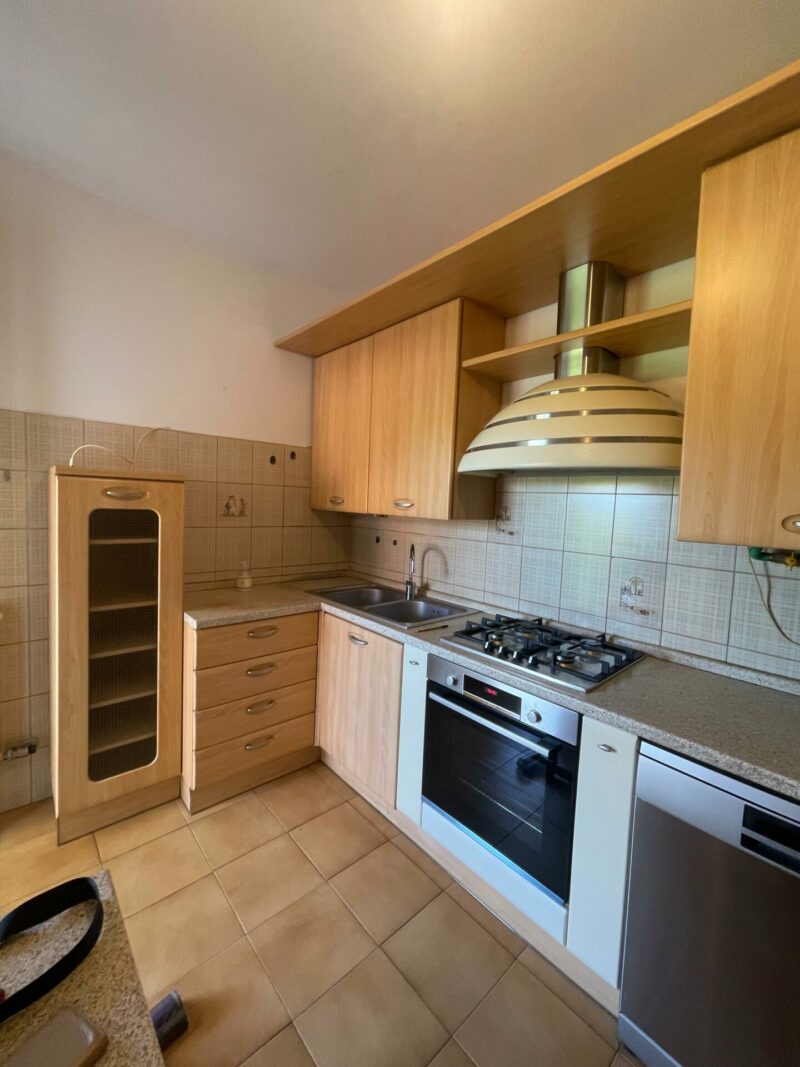 Cucina completa di elettrodomestici piano cottura glem 4 fuochi , forno bosch , lavastoviglie siemens , microonde whyrpool , cappa faber , frigo da incasso electrolux lunghezza 380 120 ang 45 colonnina C 78 Art.14 - immagine 11