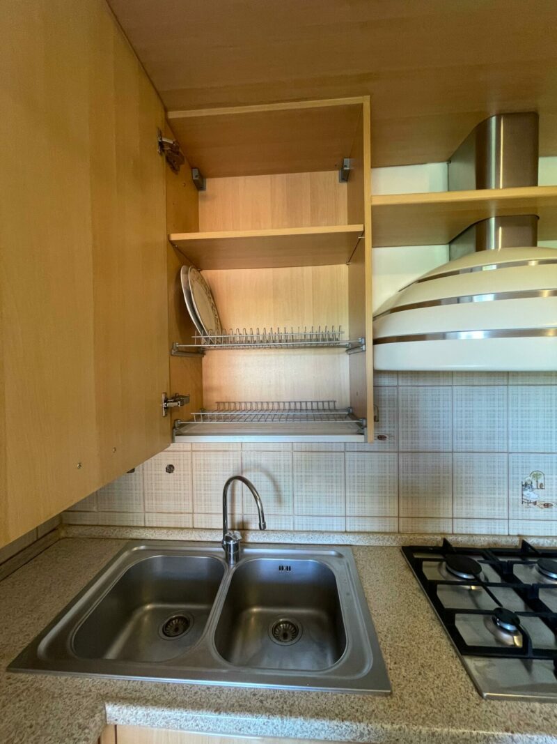 Cucina completa di elettrodomestici piano cottura glem 4 fuochi , forno bosch , lavastoviglie siemens , microonde whyrpool , cappa faber , frigo da incasso electrolux lunghezza 380 120 ang 45 colonnina C 78 Art.14 - immagine 13